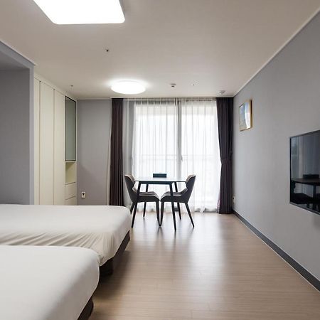 Sota Collection The Yeosu Hotel Buitenkant foto